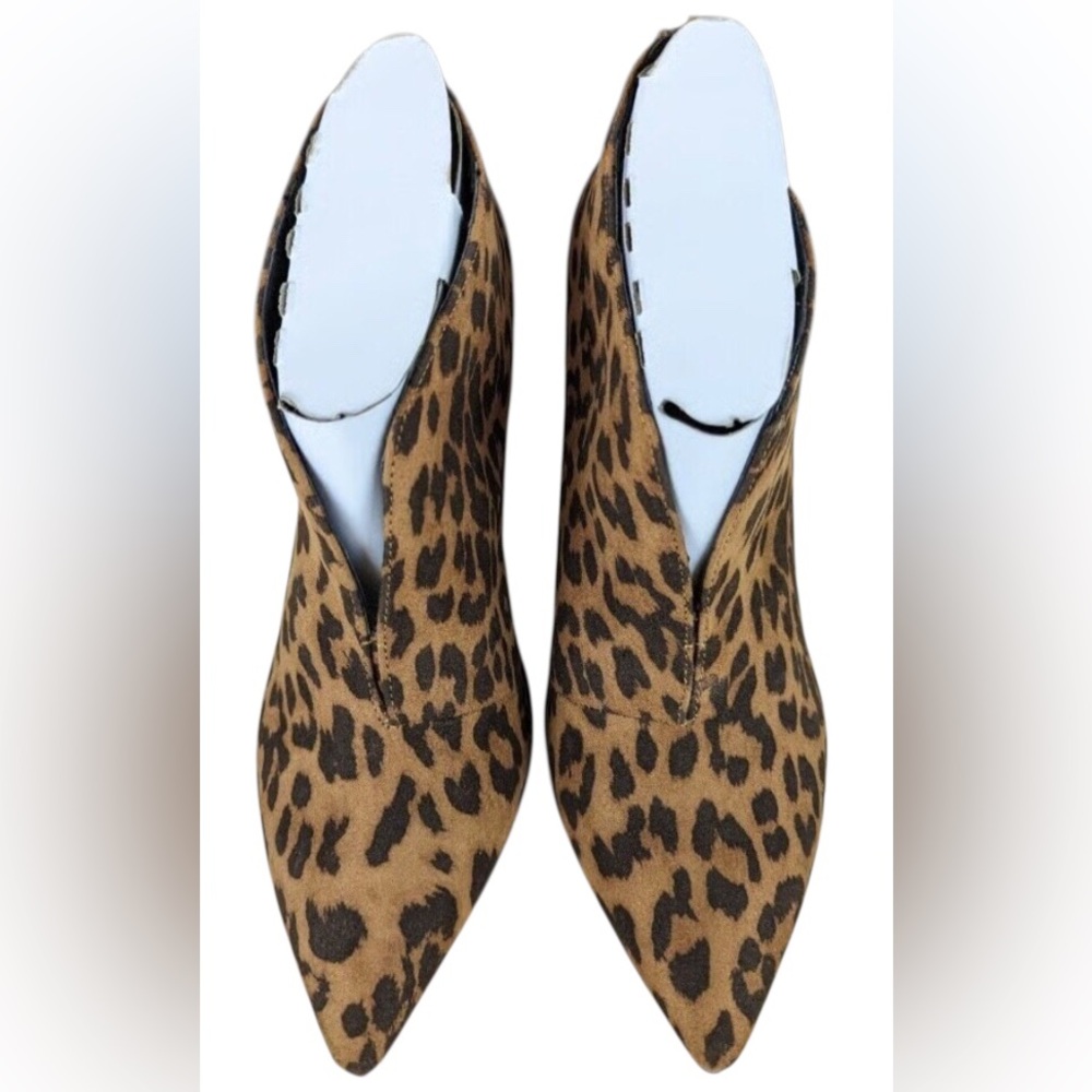 New York & Company New Leopard Print Stiletto Ankle Boots.Size 8 Medium.4”Heel